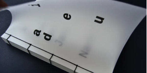 牛油紙不幹膠：卓越性能，點亮你（nǐ）的標（biāo）識（shí）世界