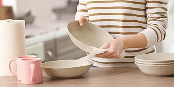 餐具怎麽選？不（bú）幹膠紙標簽將起到（dào）重要作（zuò）用