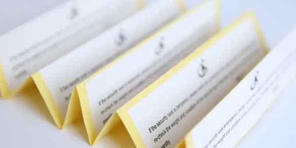 我們一起來了解下易碎紙不幹膠如何印刷吧